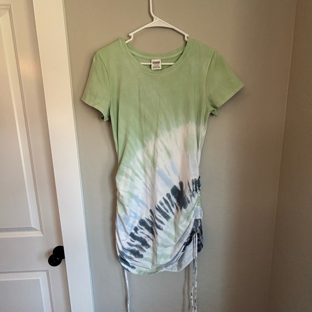 PINK Victoria's Secret Green and White Tie-Dye Tee